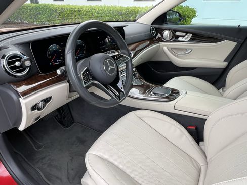 Used 2022 Mercedes-Benz E 450 4MATIC Sedan w/ Driver Assistance Package image 17
