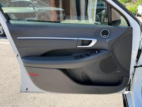 Used 2021 Hyundai Sonata Limited FWD image 6