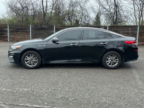 Used 2019 Kia Optima LX image 4