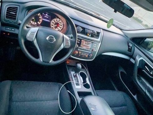 Used 2017 Nissan Altima 2.5 S w/ Power Driver Seat Package FWD image 18