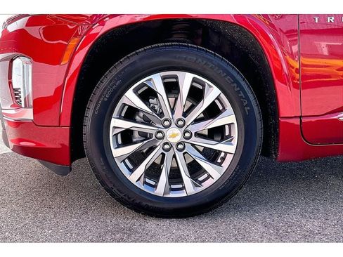 Used 2023 Chevrolet Traverse Premier AWD/4WD image 9