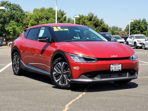 Used 2024 Kia EV6 Light RWD image 2