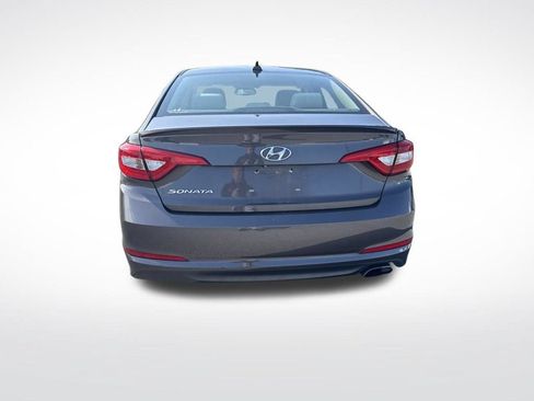 Used 2017 Hyundai Sonata SE FWD image 4