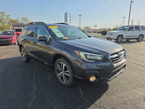 Used 2019 Subaru Outback 3.6R Limited image 4