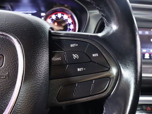 Used 2021 Dodge Challenger SXT RWD image 13