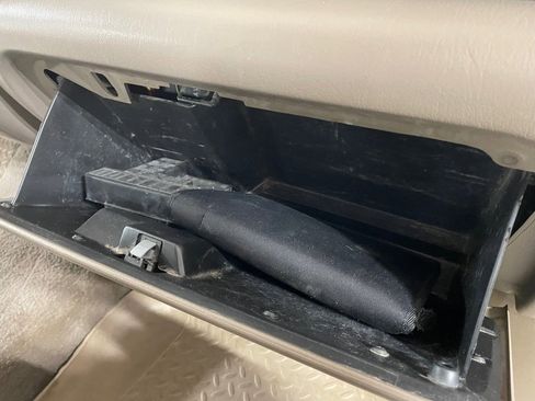 Used 2000 Ford F250 Lariat image 23