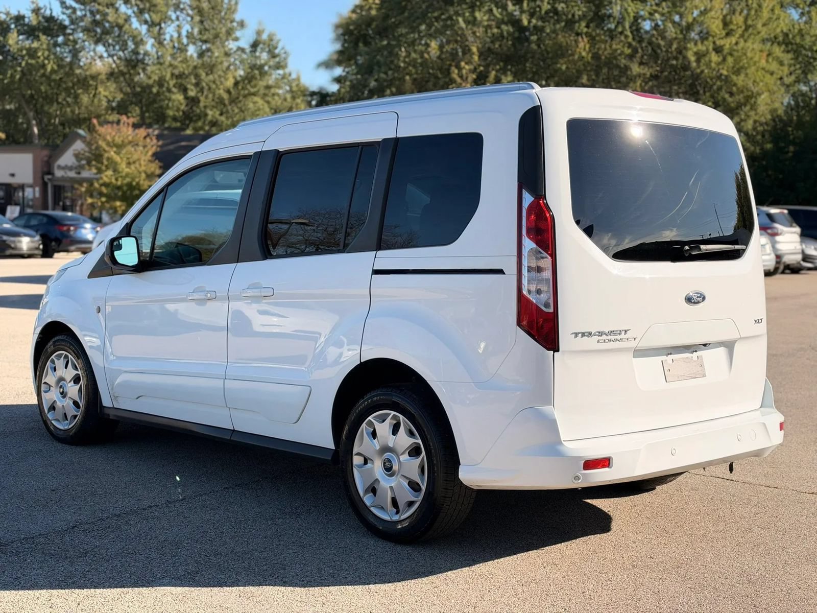 Used 2017 Ford Transit Connect XLT FWD image 6