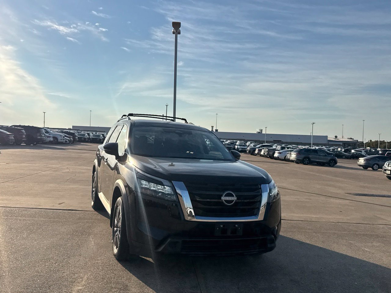 Certified 2024 Nissan Pathfinder SV FWD image 5