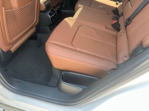 New 2025 Audi Q3 2.0T Premium image 19