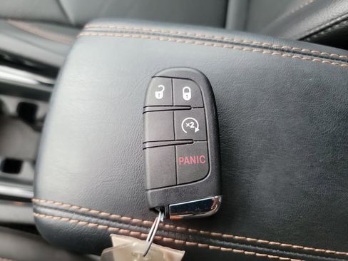 Used 2022 Jeep Compass Limited w/ (RED) Package image 23