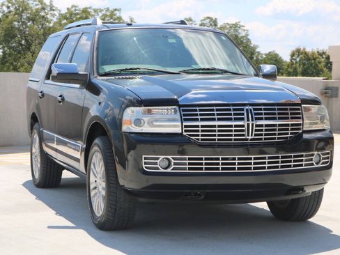 Used 2014 Lincoln Navigator 2WD image 36