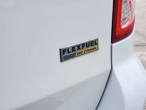 Used 2018 Dodge Grand Caravan SXT FWD image 28
