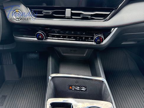 New 2026 Chevrolet Equinox RS AWD/4WD image 11