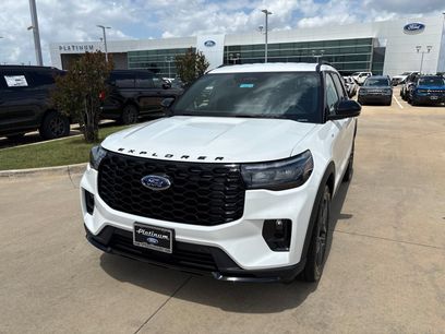 New 2026 Ford Explorer ST-Line w/ ST-Line Street Pack