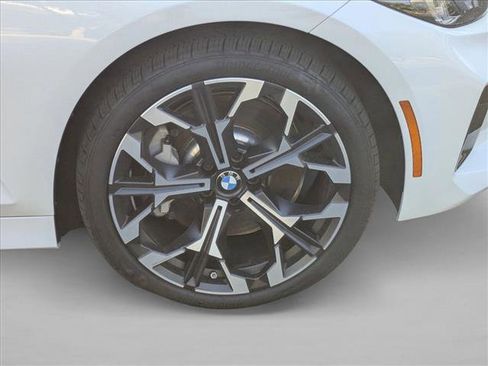 Used 2025 BMW 330i Sedan w/ Premium Package image 10