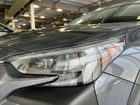 Certified 2023 Subaru Outback Limited AWD/4WD image 7