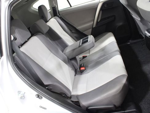 Used 2013 Toyota RAV4 LE AWD/4WD image 22