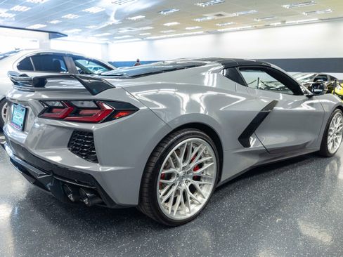 Used 2023 Chevrolet Corvette Stingray Preferred Cpe w/ Z51 Performance Package RWD image 5
