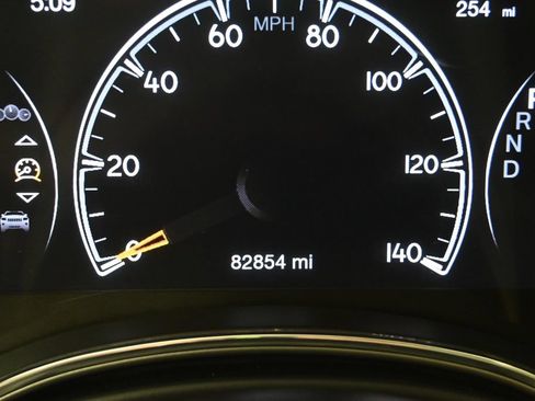 Used 2021 Jeep Grand Cherokee Limited w/ Sun & Sound Group AWD/4WD image 25
