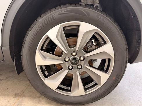 Used 2025 Ford Escape Platinum AWD/4WD image 11