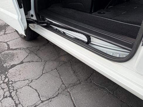 Used 2020 Dodge Grand Caravan SE image 11