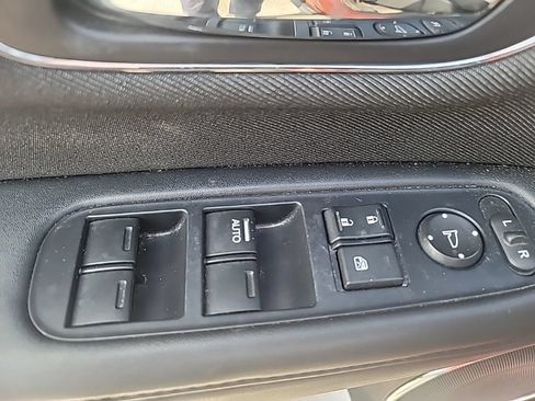Used 2020 Honda HR-V EX image 12