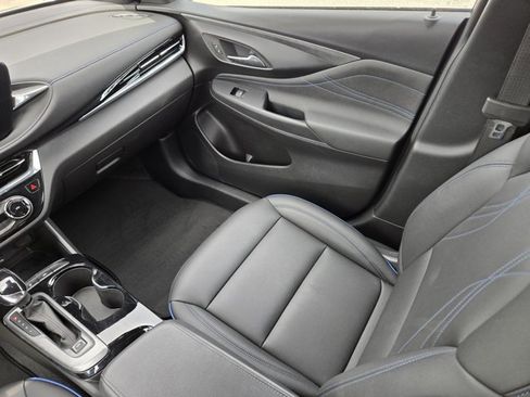 Used 2025 Buick Envista Sport Touring FWD image 19