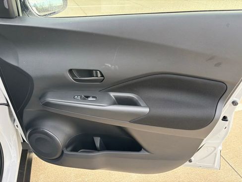 Used 2025 Nissan Kicks Play S image 13