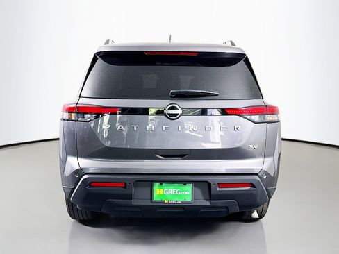 Used 2024 Nissan Pathfinder SV FWD image 8