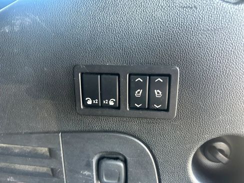 Used 2016 GMC Yukon Denali w/ Open Road Package AWD/4WD image 14