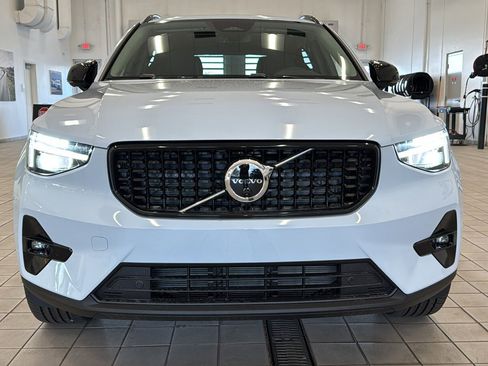 New 2026 Volvo XC40 B5 Plus w/ Protection Package Premier AWD/4WD image 10