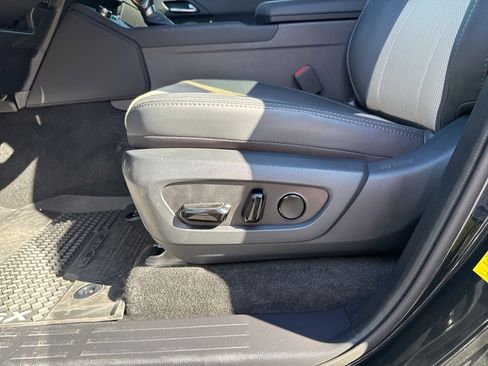 Used 2025 Lexus GX 550 image 20