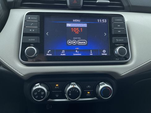 Used 2021 Nissan Versa SV FWD image 18