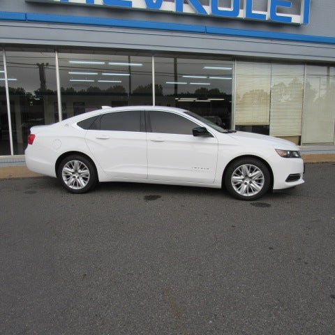 Used 2018 Chevrolet Impala LS FWD image 2