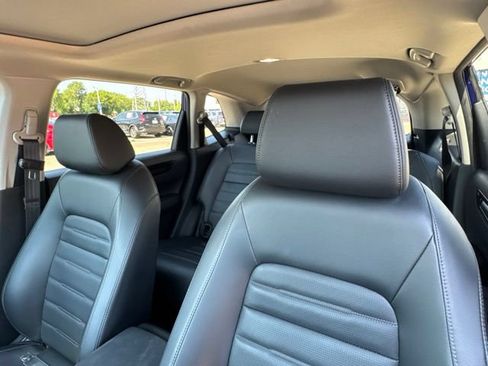 Used 2025 Honda CR-V EX-L image 9