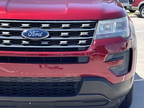 Used 2017 Ford Explorer FWD image 6