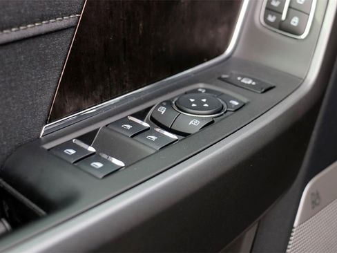 New 2026 Ford F250 Lariat w/ Black Appearance Package image 15