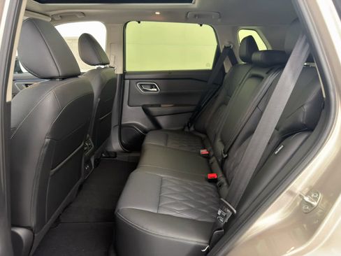 New 2026 Nissan Rogue Platinum image 16