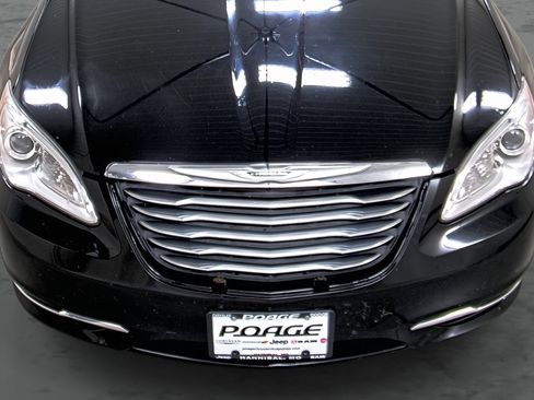 Used 2014 Chrysler 200 Limited image 16