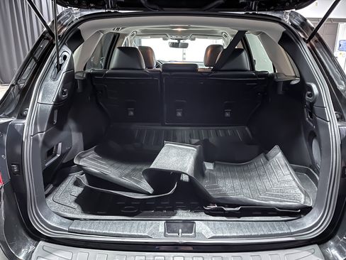 Used 2017 Subaru Outback 2.5i Limited image 9