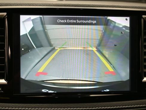 Used 2023 Chrysler Pacifica Touring-L FWD image 21