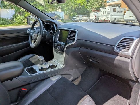 Used 2015 Jeep Grand Cherokee Altitude AWD/4WD image 27