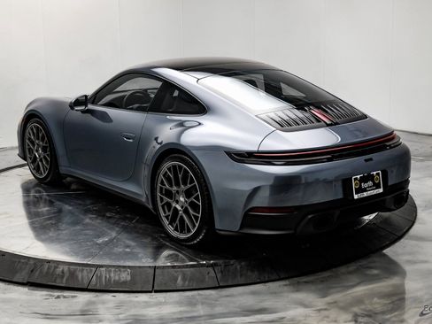Used 2025 Porsche 911 Carrera image 14