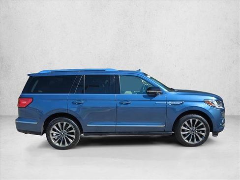 Used 2020 Lincoln Navigator Reserve image 4