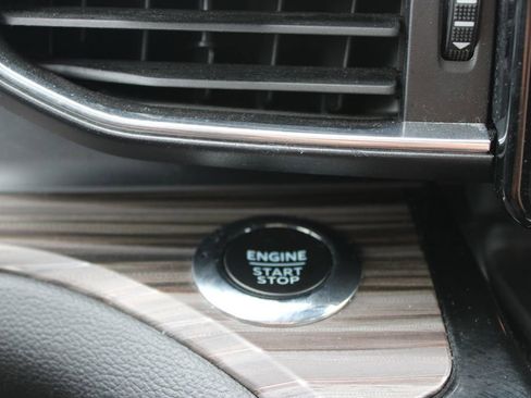 Used 2023 Ford Explorer Limited image 46