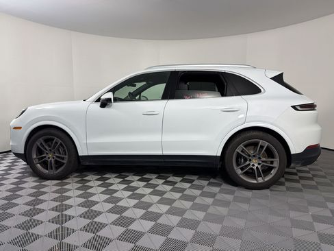 Certified 2024 Porsche Cayenne AWD/4WD image 2