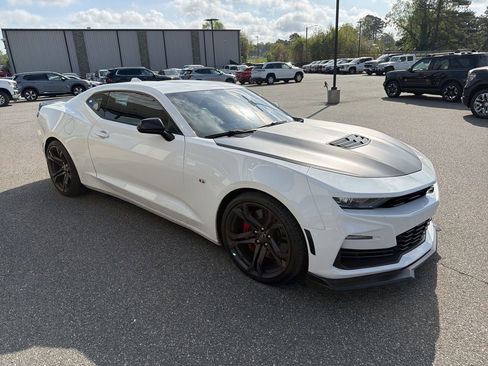 Used 2020 Chevrolet Camaro SS image 9