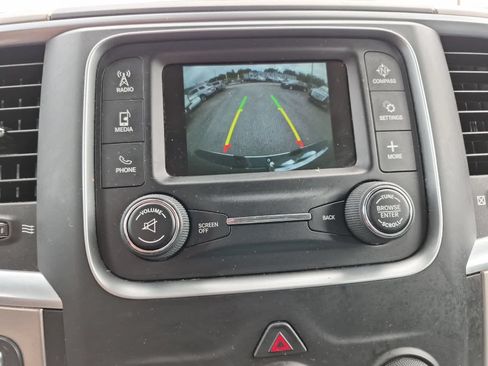 Used 2019 RAM 1500 Classic SLT AWD/4WD image 26