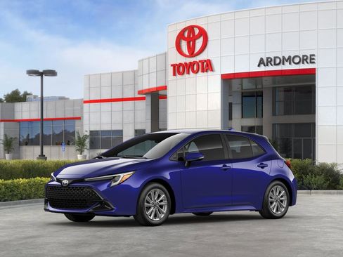 New 2025 Toyota Corolla SE image 2