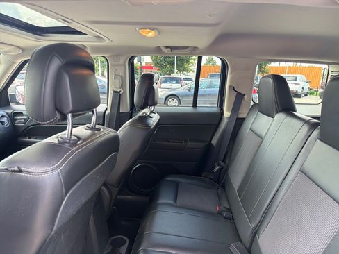Used 2014 Jeep Patriot Latitude w/ Freedom Edition Package AWD/4WD image 19